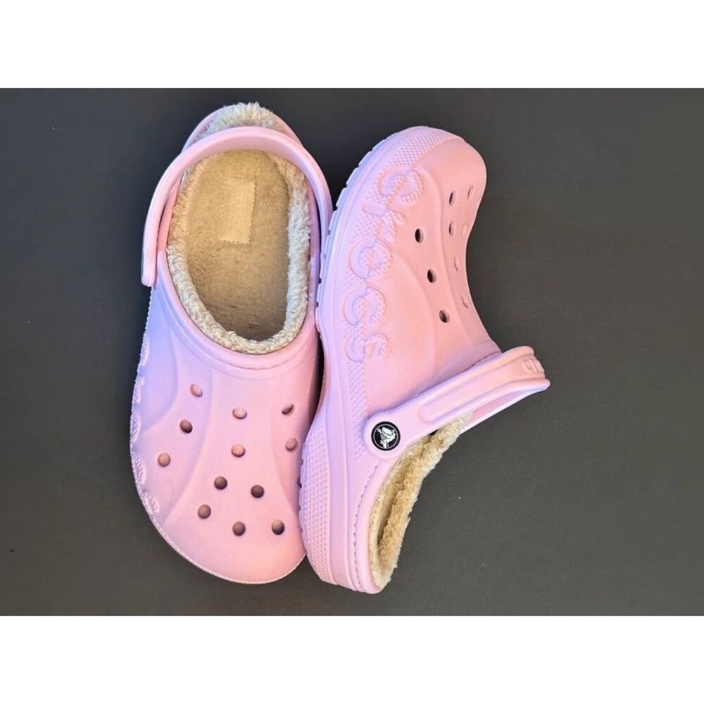 Crocs pink fleece lined men’s 9 women’s 11 baya